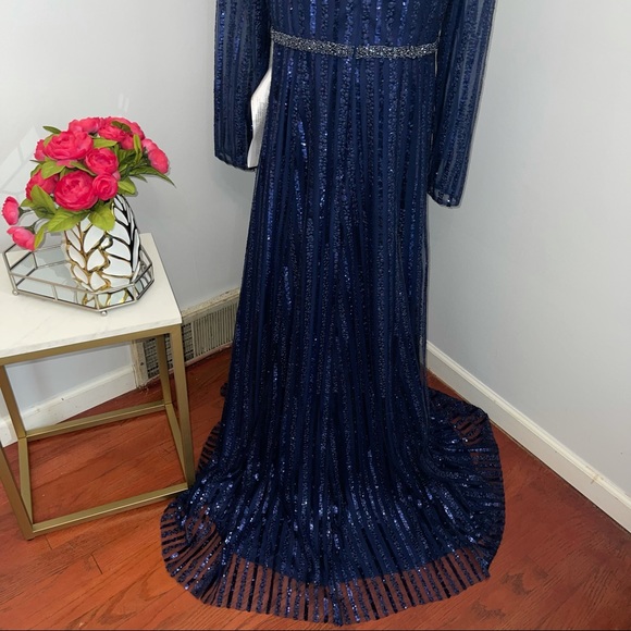 Mac Duggal Sequins Stripe Plunge Neck Long Sleeve A Line Gown Midnight Color NWT - Picture 6 of 16
